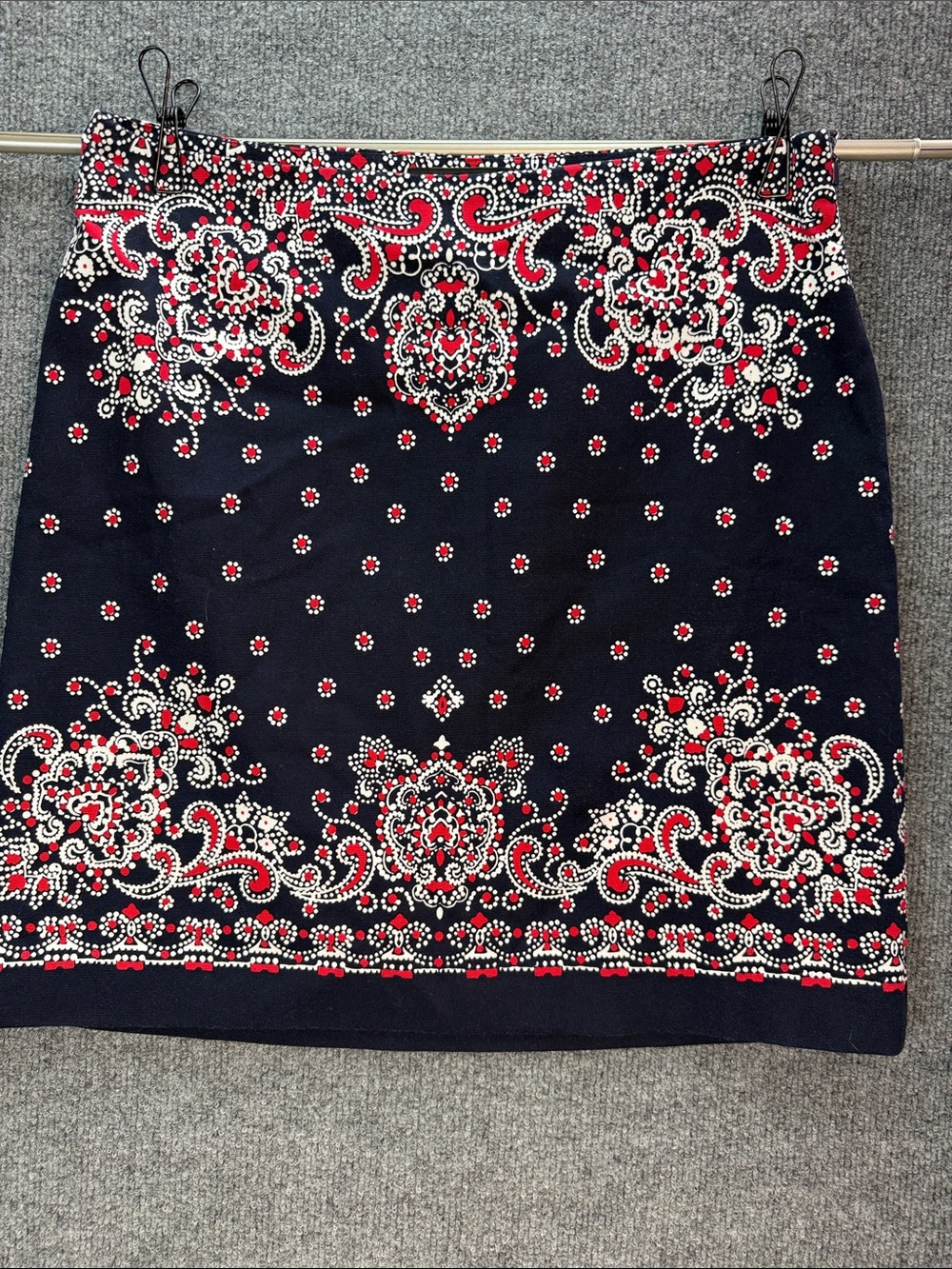 Talbots Navy Blue, Red and White Paisley Bandana Print Mini Skirt Size 8